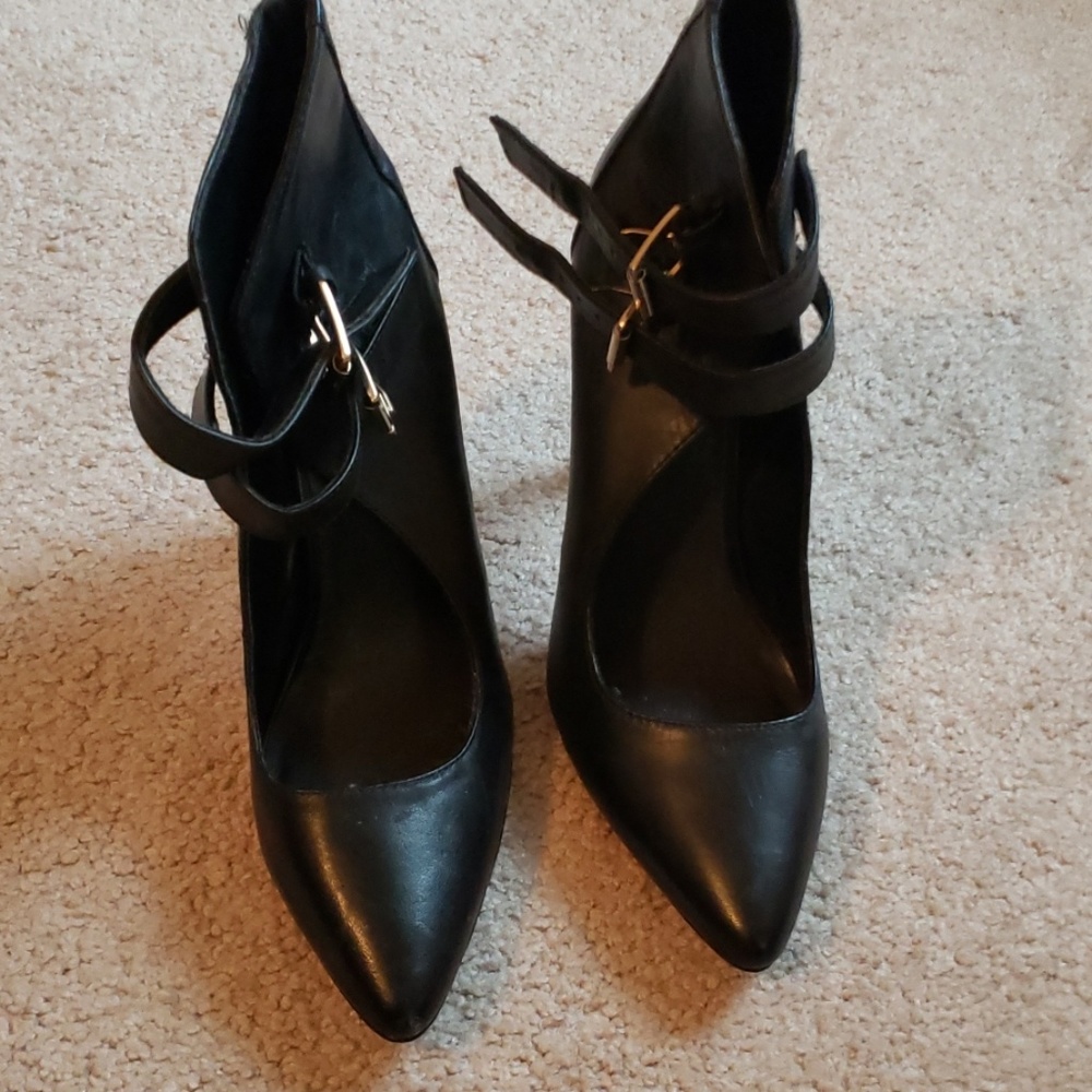 Black heel